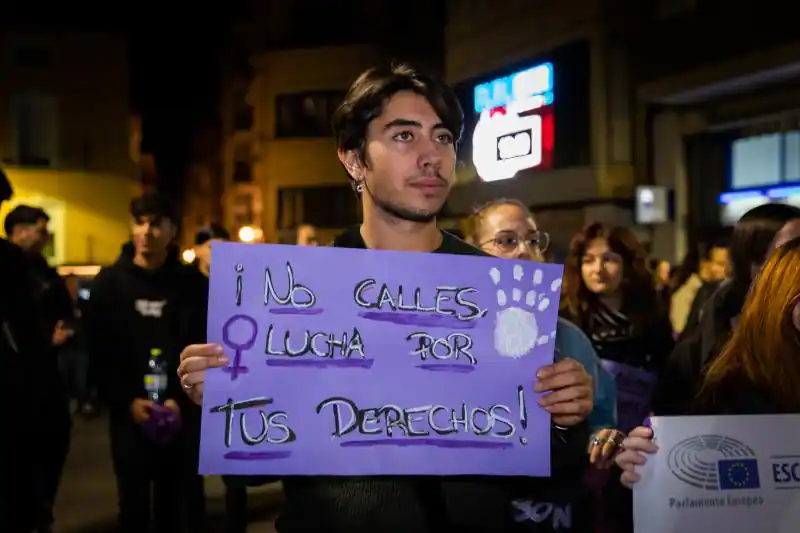 Orihuela llora a sus dos víctimas de la violencia machista en este año con la sonada ausencia de Vox