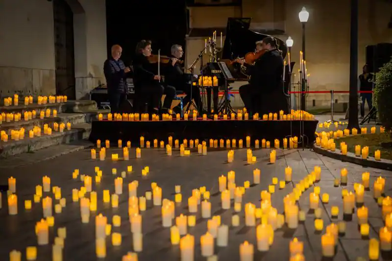 Orihuela llora a sus dos víctimas de la violencia machista en este año con la sonada ausencia de Vox