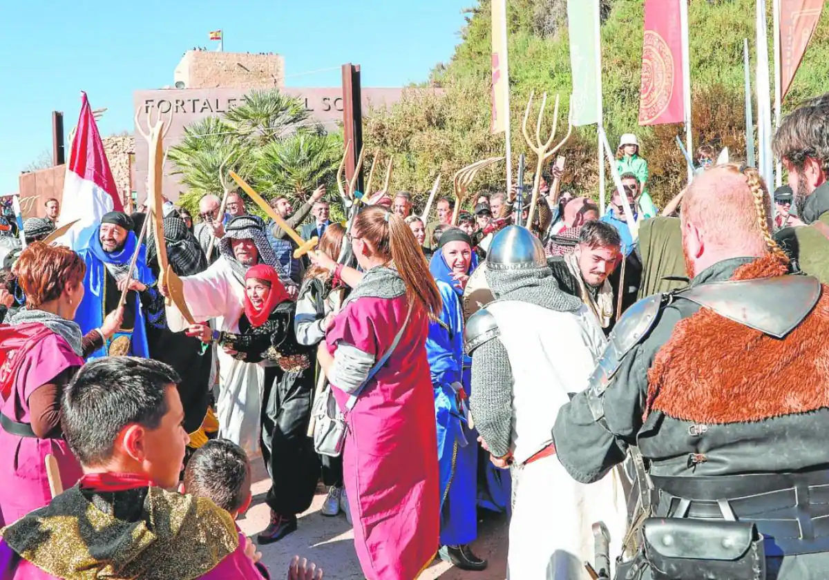 Los lorquinos recuerdan su pasado medieval en la fiesta de San Clemente