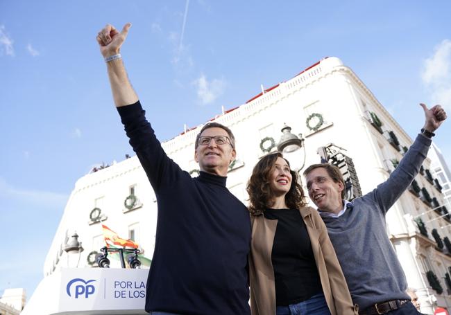 Alfredo Núñez Feijóo, Isabel Díaz Ayuso y José Luis Martínez-Almeida