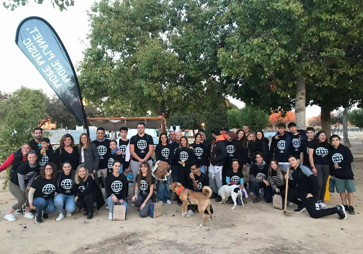 El bosque más ‘musical’ crece en San Javier con 40 almeces plantados por FAN FUTURA