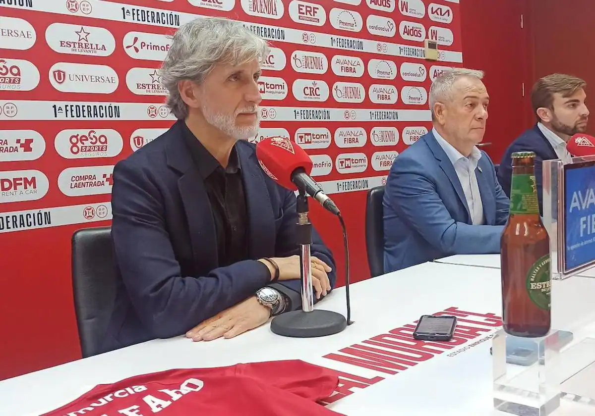 Pablo Alfaro: «Quiero un Real Murcia humilde, comprometido y ambicioso»