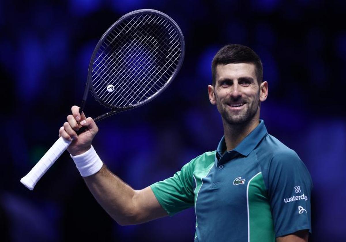 Djokovic sigue imparable y evita el número uno de Alcaraz