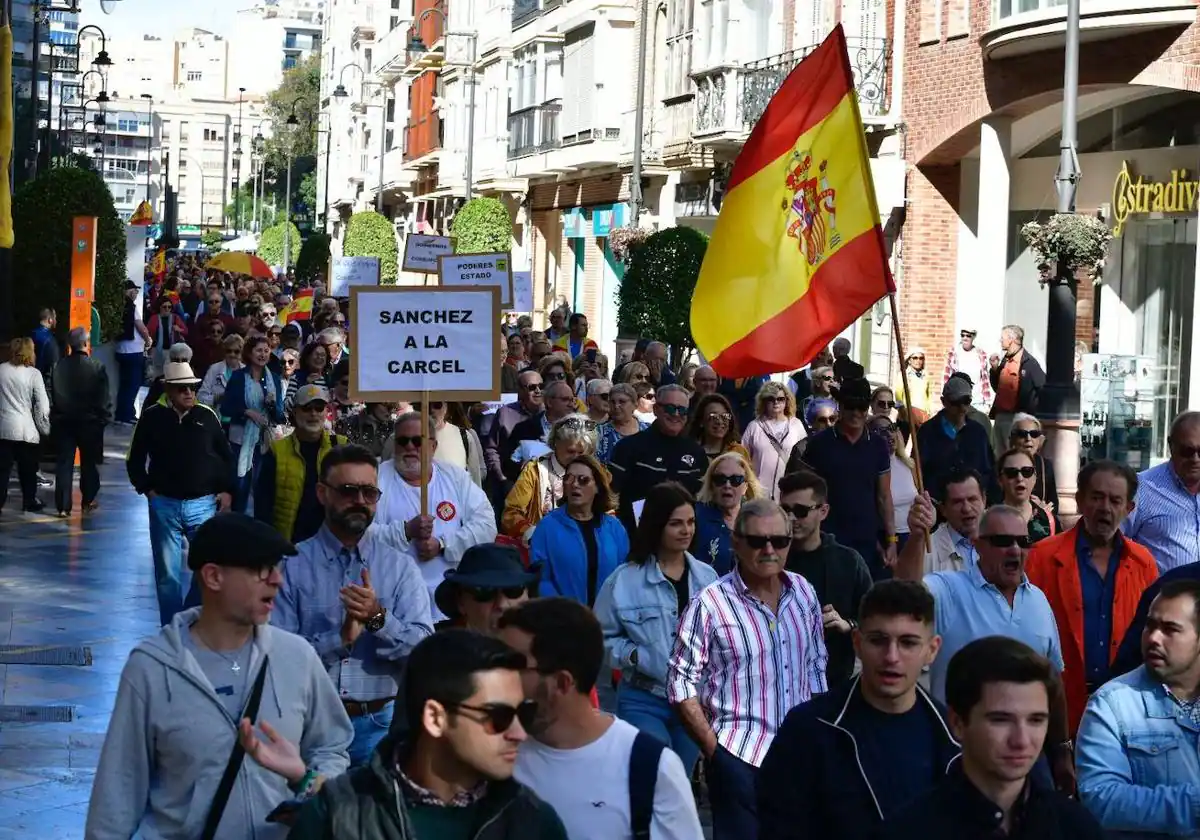 Protesta en las calles de Cartagena por la unidad de España