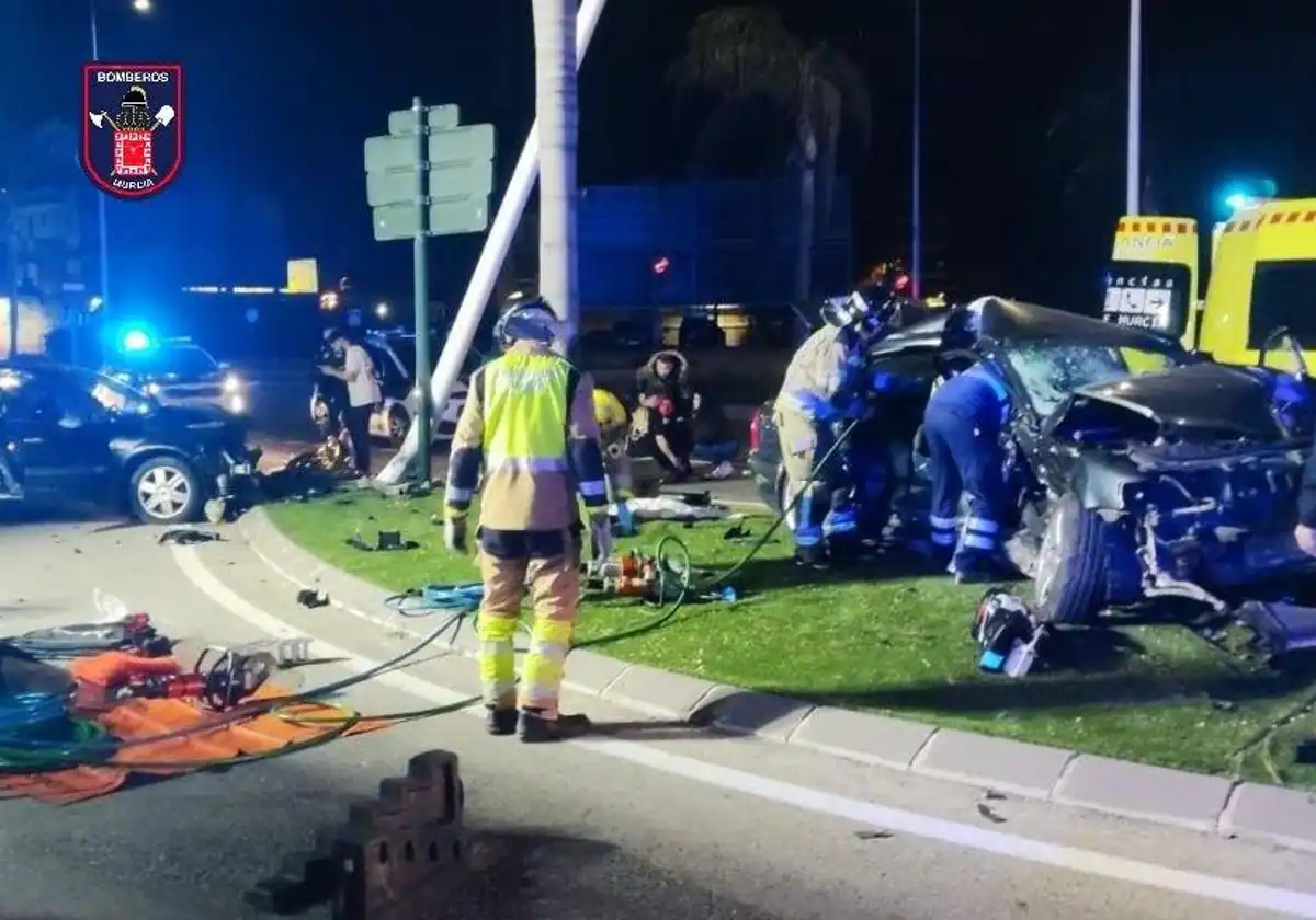 Seis heridos de gravedad tras chocar dos vehículos en Murcia