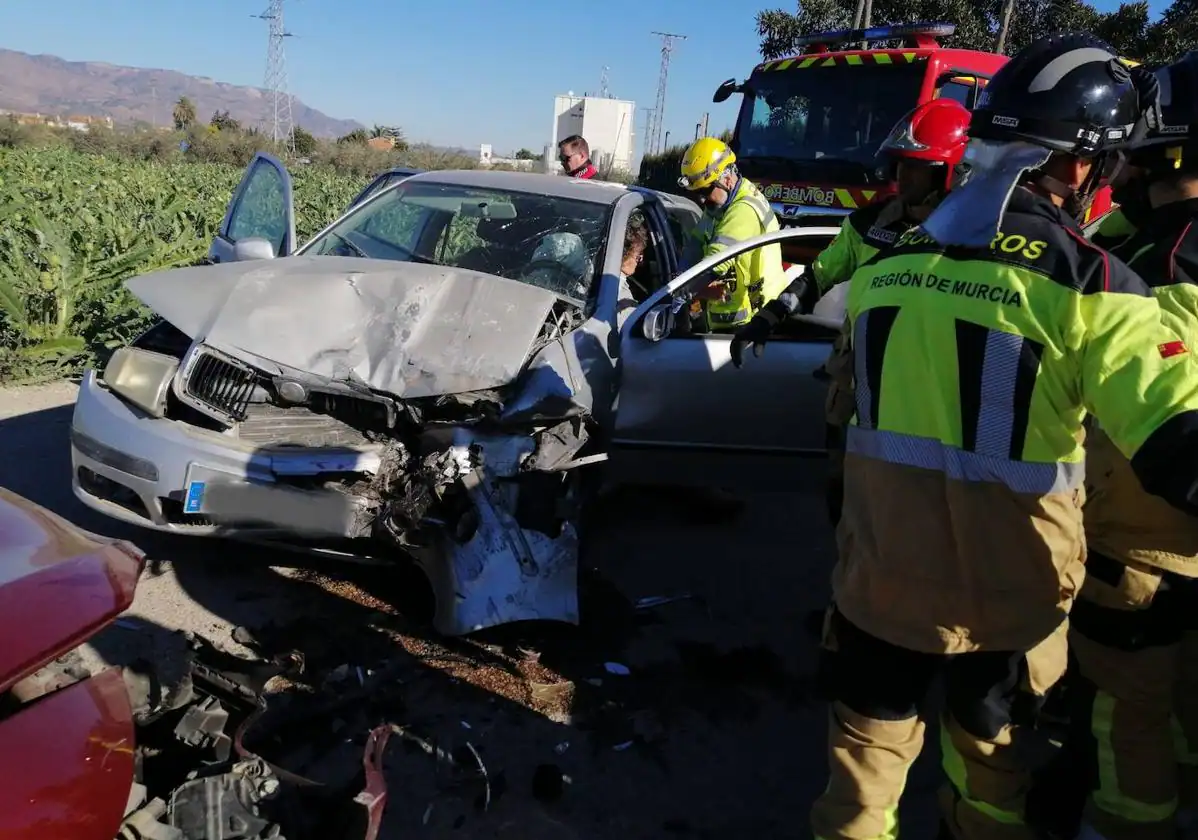 Cinco heridos en un accidente de tráfico en Lorca