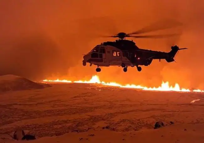 Islandia declara el estado de emergencia por la erupción de un volcán cerca de Grindavik