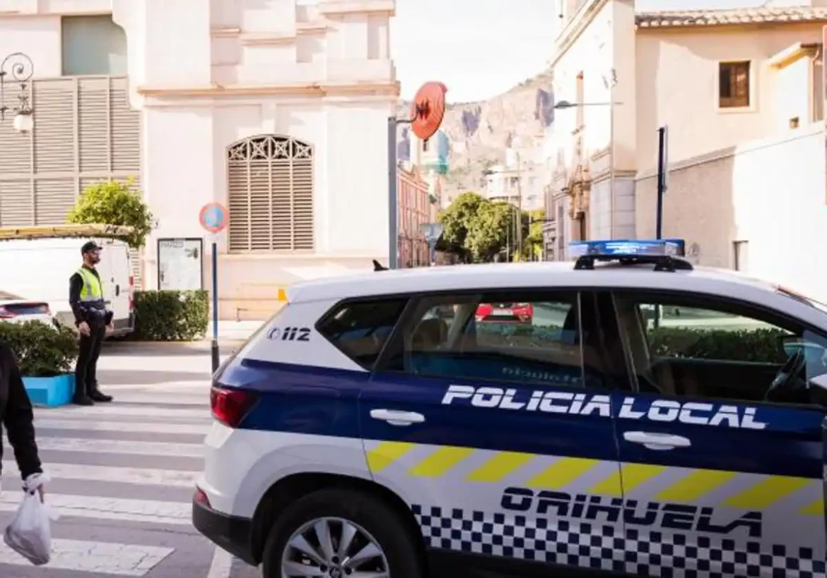 Se atrinchera con un cuchillo en una tienda de Orihuela y la Policía le inmoviliza con una táser