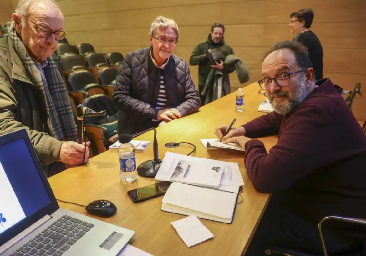 Gómez Ribelles, el hombre que pinta y escribe