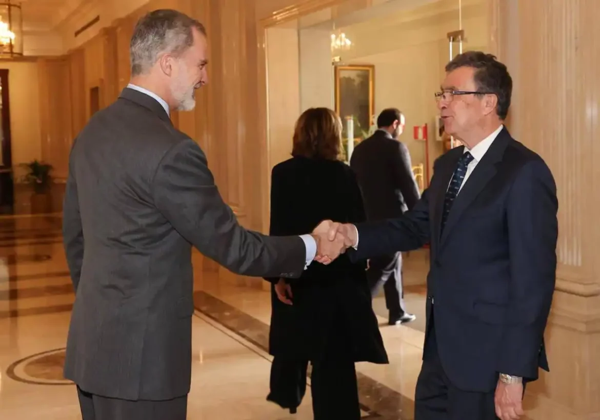 Ballesta acude a la Zarzuela con motivo del 40 aniversario de la FEMP