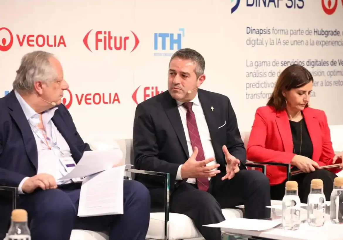 El alcalde de Alcantarilla presenta el proyecto de recuperación de la huerta del paraje El Soto en Fitur