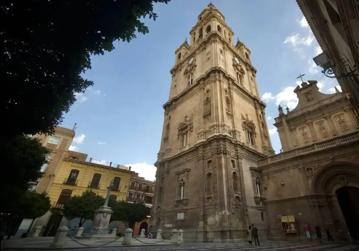 Murcia presenta su patrimonio histórico y cultural en Fitur con los monumentos clave de la ciudad