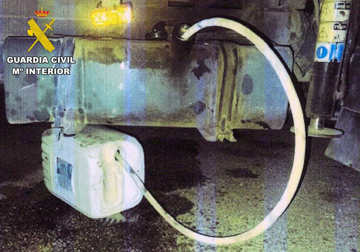 Un detenido y un investigado por robar combustible de los camiones en el Noroeste