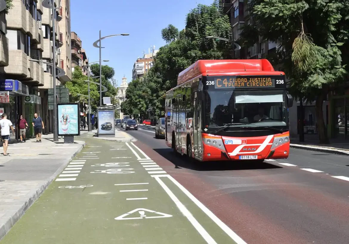 Varias asociaciones vecinales se oponen a los parkings subterráneos anunciados por el Ayuntamiento de Murcia