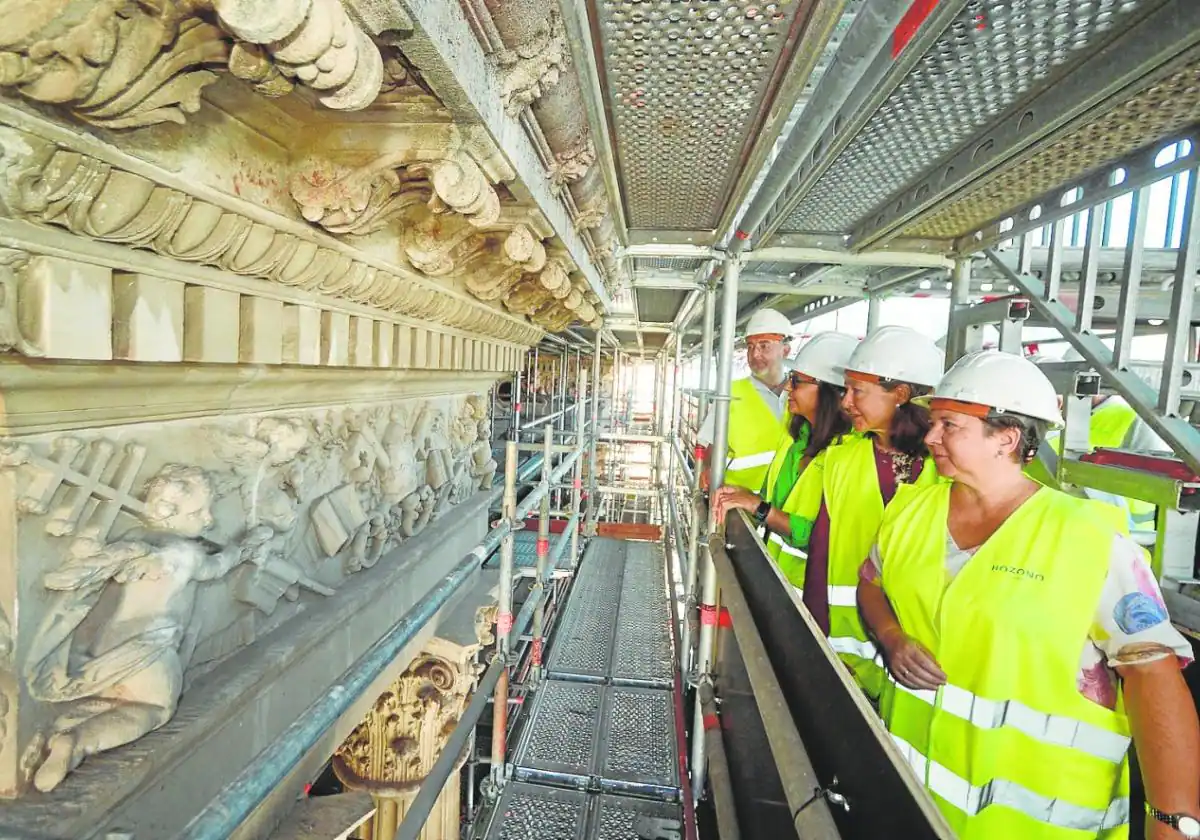 La fachada de la Catedral de Murcia como nunca la verás