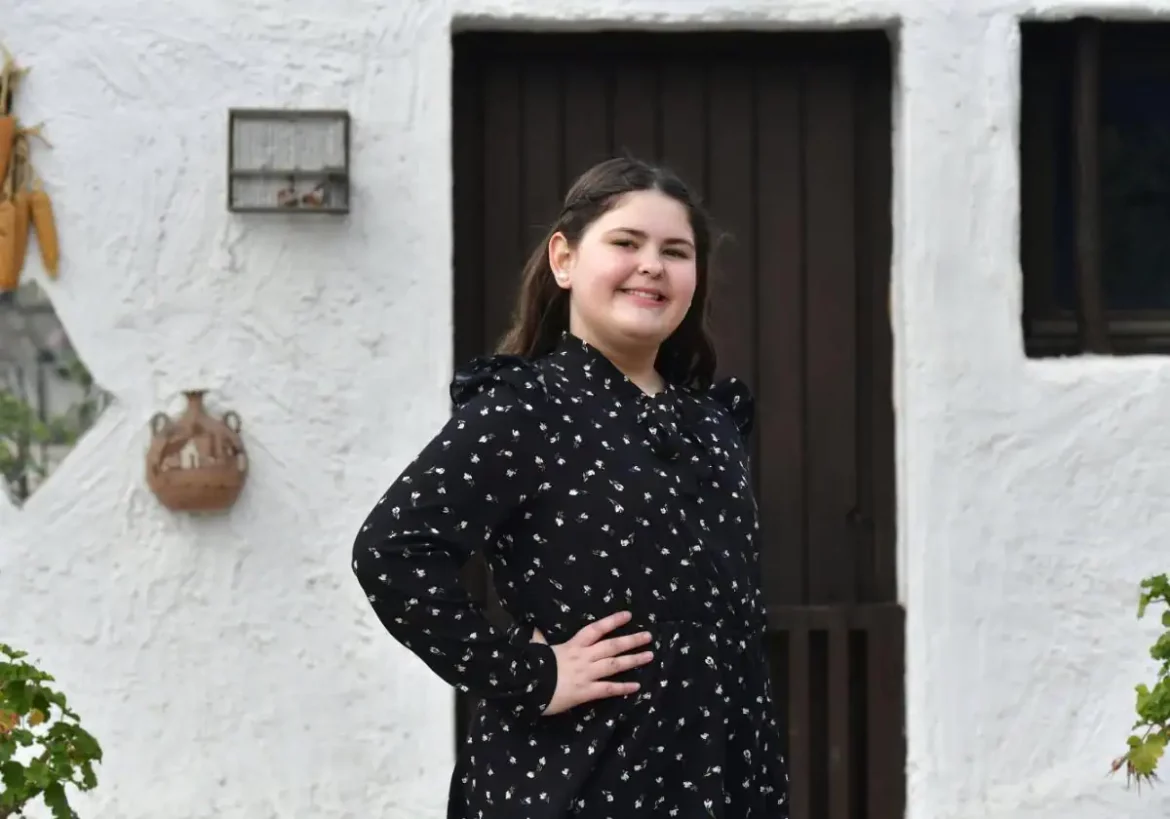 Rocío Nicolás Oñate: «Lo que más me gusta es tocar la bandurria con mi peña»