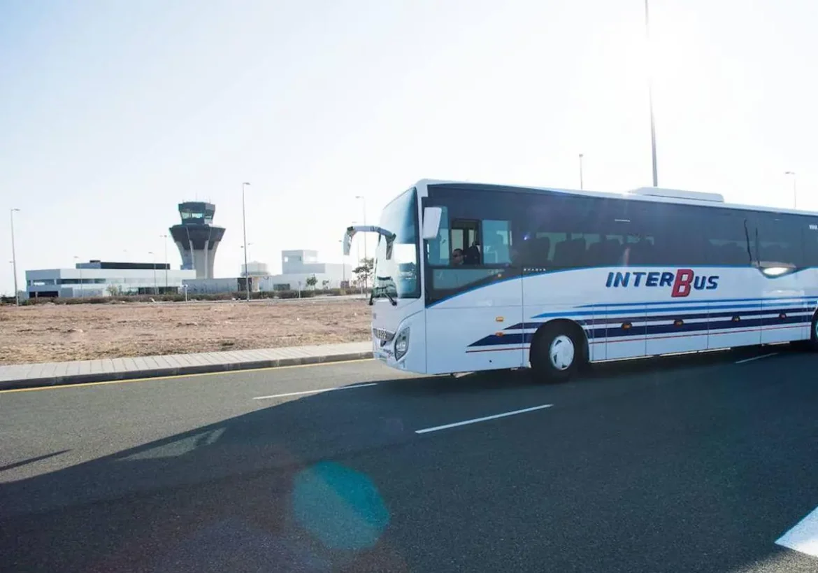 Cambio en el horario del servicio de autobuses entre el aeropuerto con Murcia y Cartagena