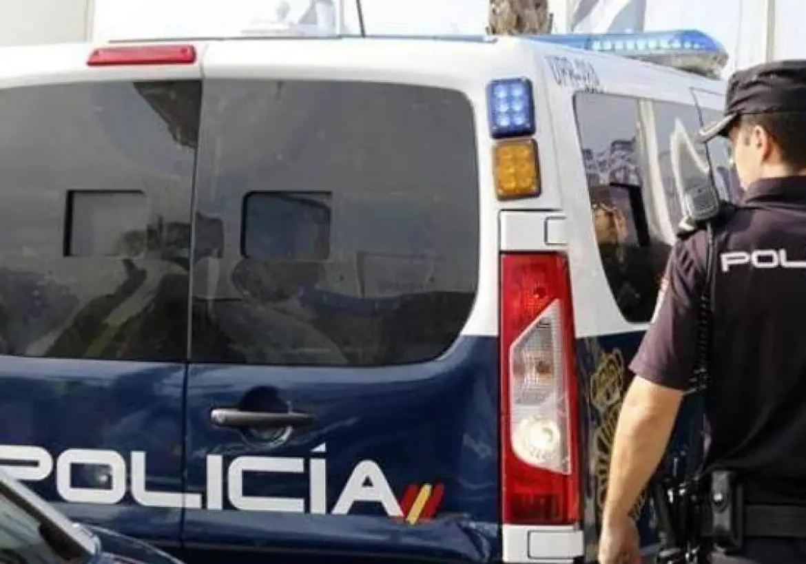 Detenidas en Cartagena una madre y una hija por chantajear a su expareja y adueñarse de 15.000 euross