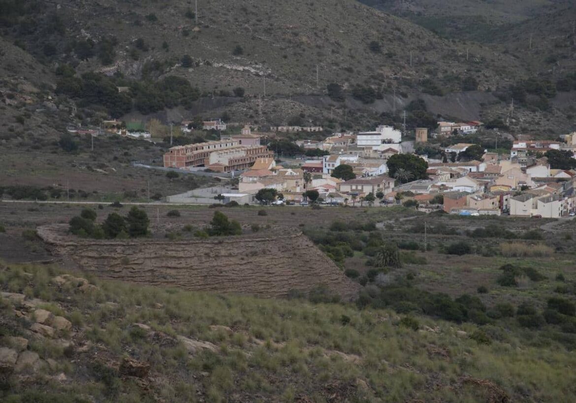 Otra caída del sistema telefónico deja incomunicada a Portmán