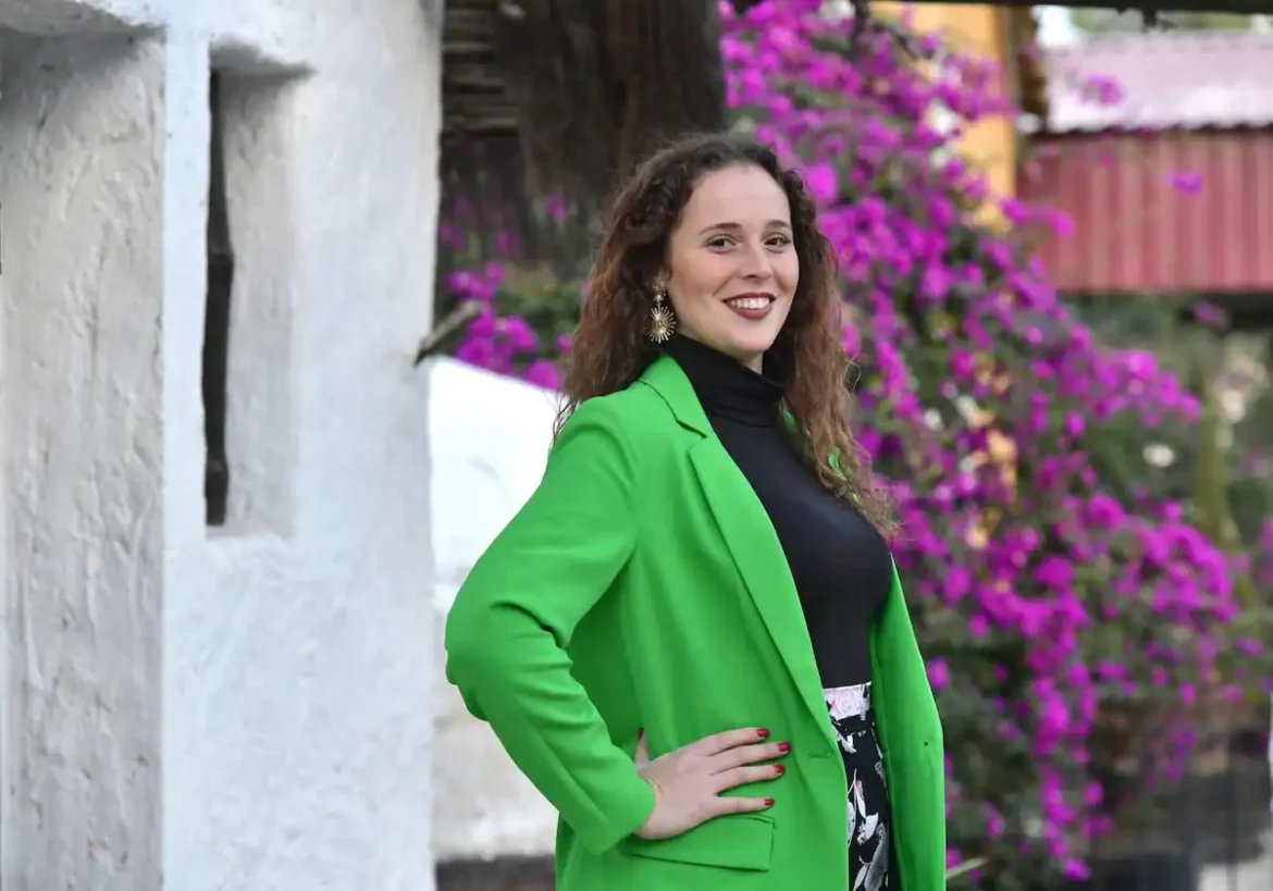 Lucía Sánchez Blanco: «Lucir la corona de azahar sería un sueño cumplido»