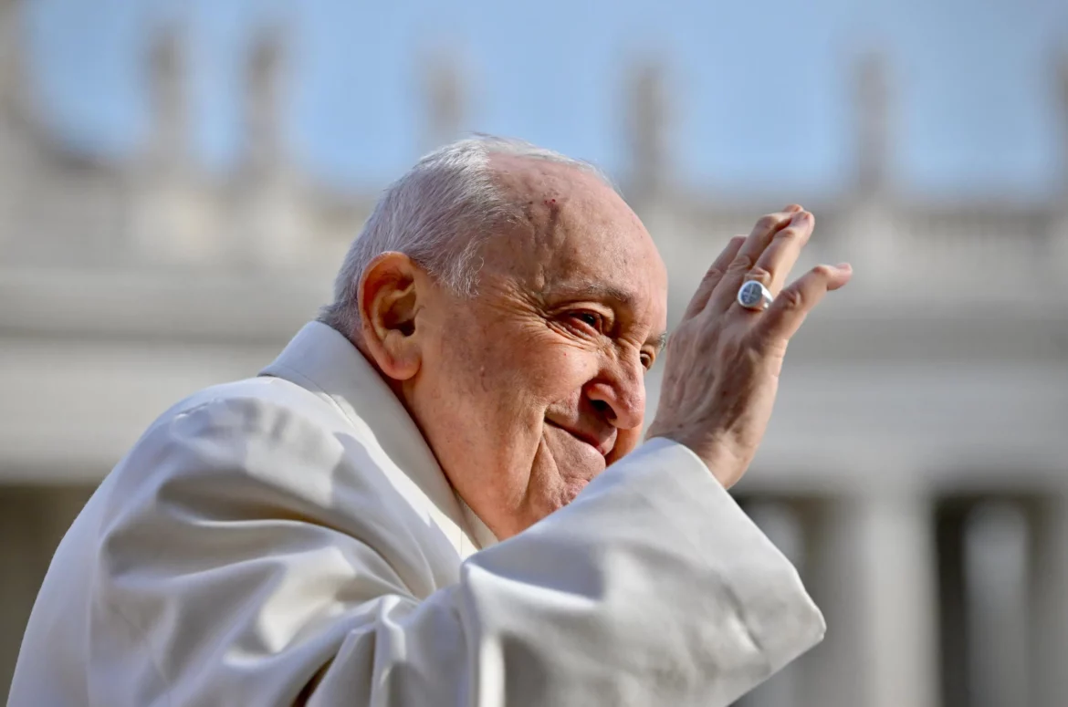 Se publica una autobiografía del Papa: su renuncia, la homosexualidad y su «derrape» con las mujeres