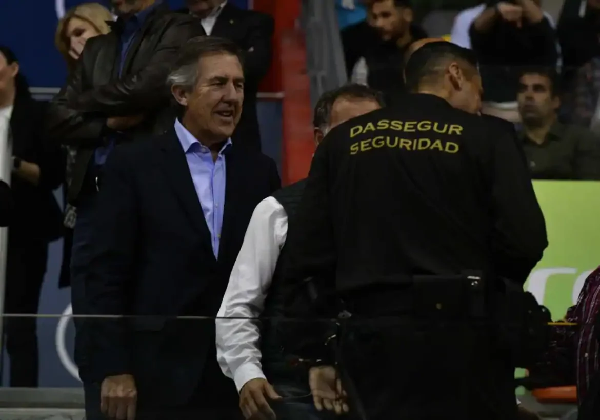 Otro gol por la escuadra de Monje