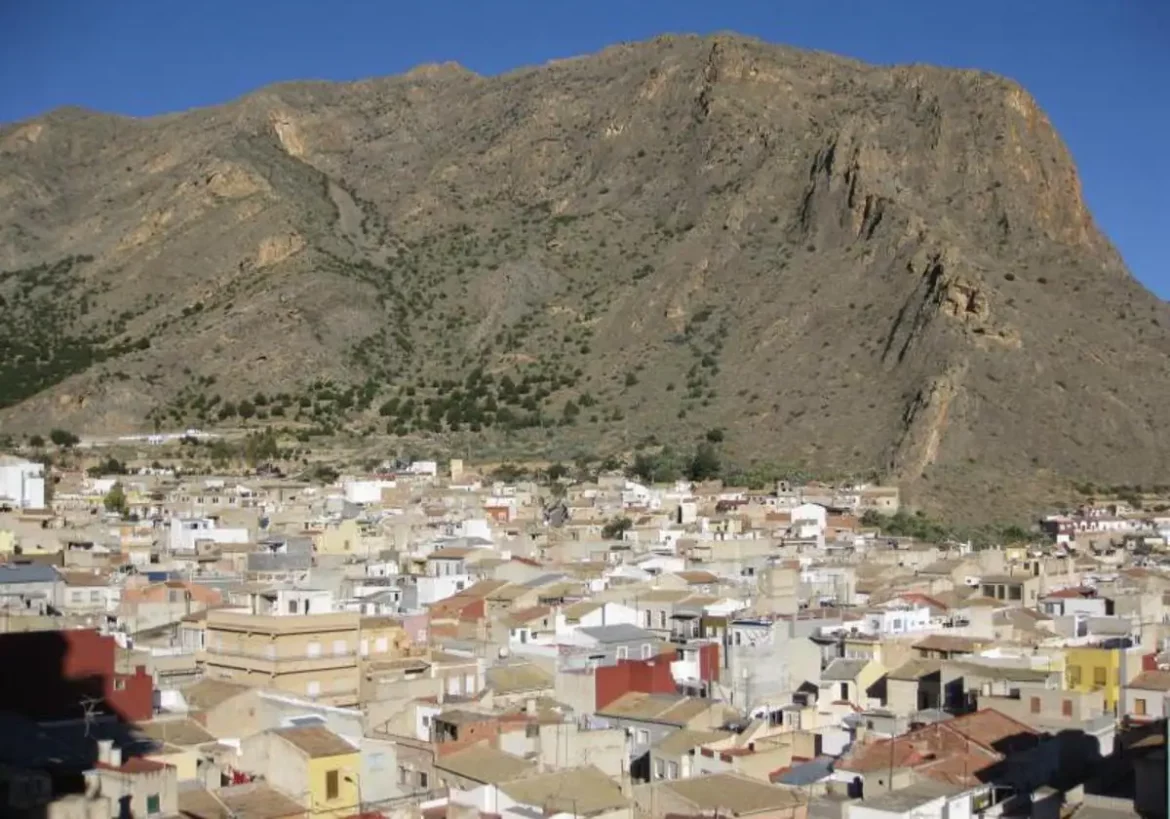 Hallan el cadáver de un hombre en la sierra de Callosa