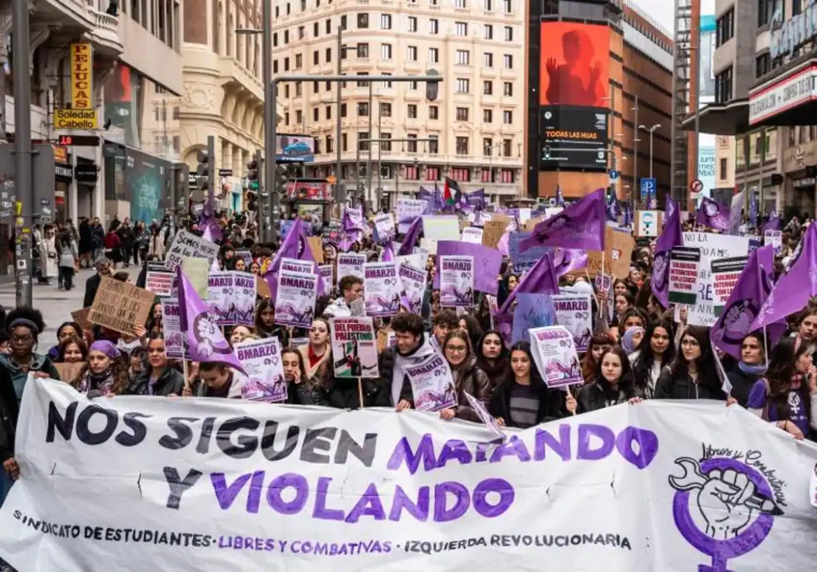 Seis de cada diez jóvenes considera que el feminismo debe implicar a hombres y mujeres