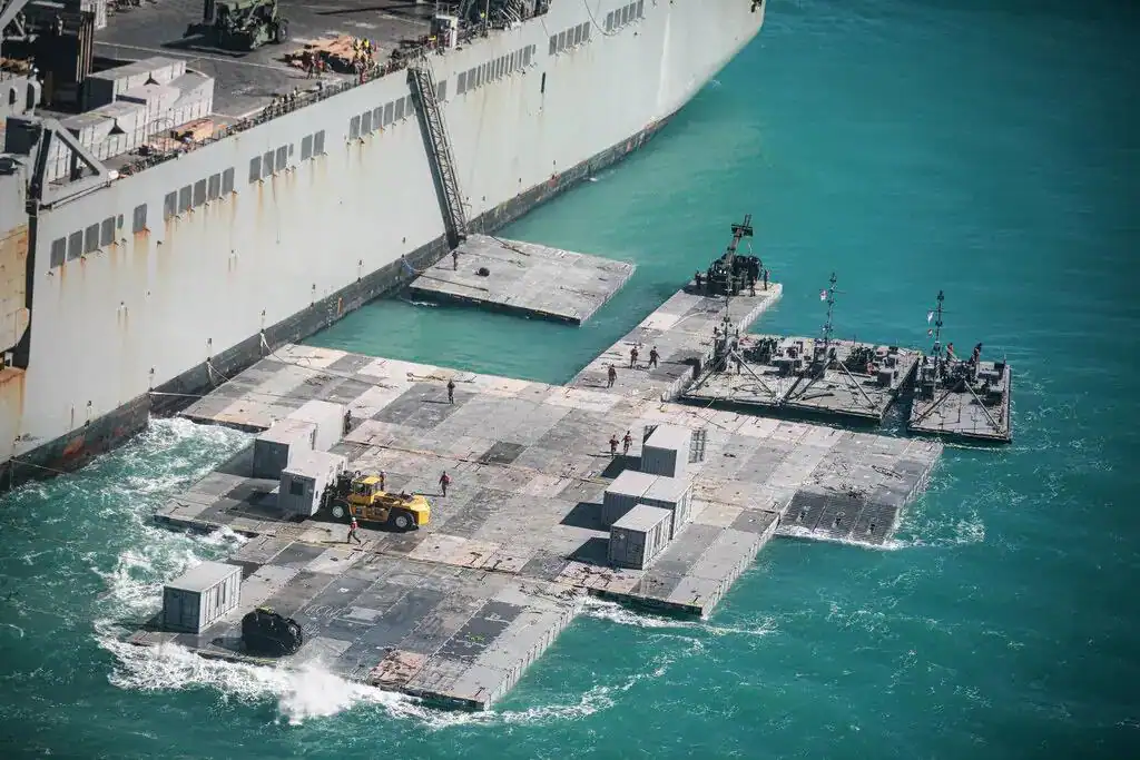 Mil militares, un lego de 18.000 piezas, 500 metros de carretera sobre el mar; así construirá EE UU el puerto artificial de Gaza