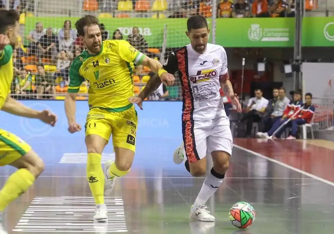 Directo | Lo intenta con portero-jugador ElPozo Murcia