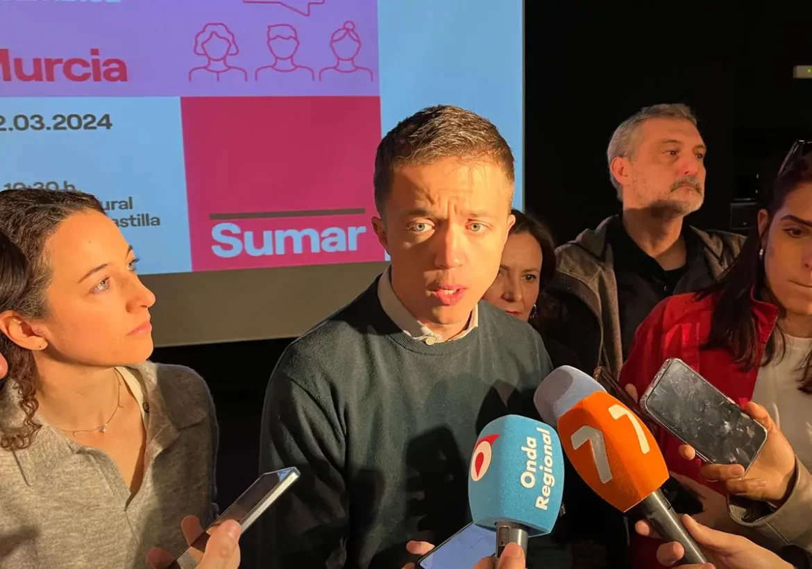 Errejón acompaña en Murcia el debate sobre la constitución «sin atajos» de Sumar como partido