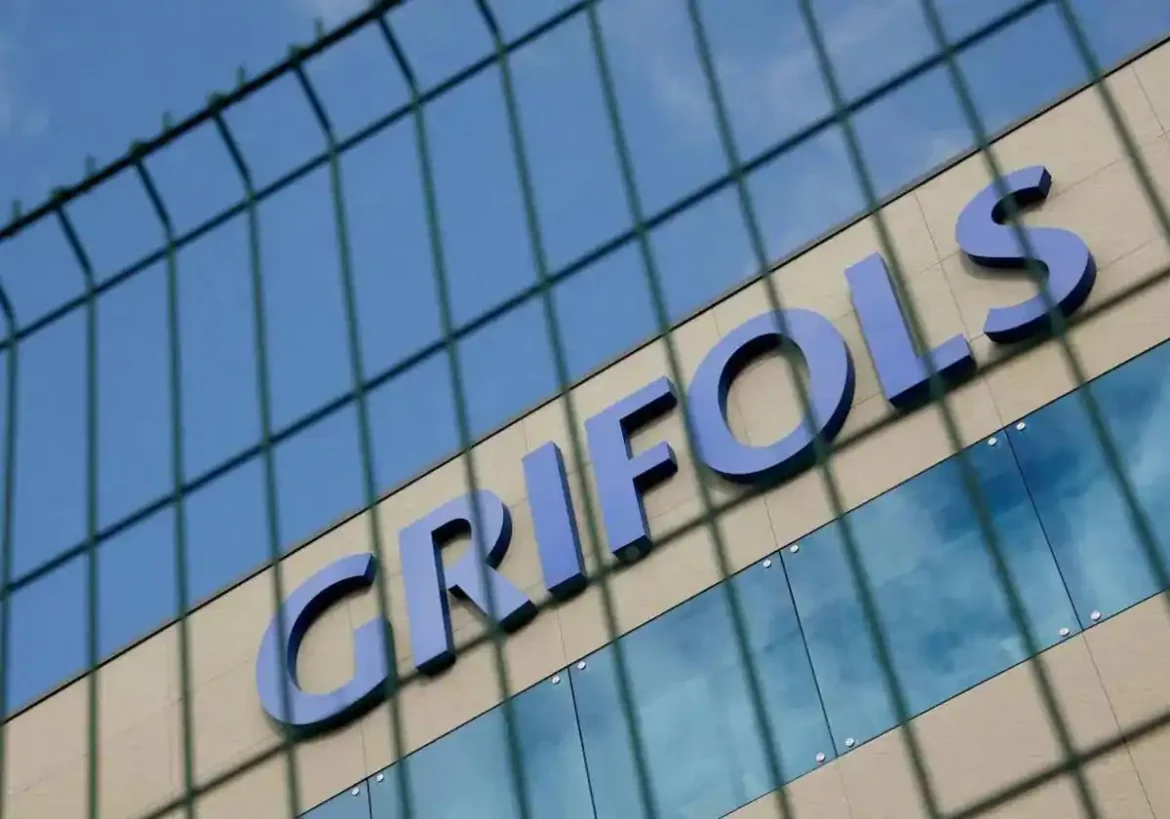 La CNMV desmiente que esté investigando un posible «lucro ilícito» de la familia Grifols