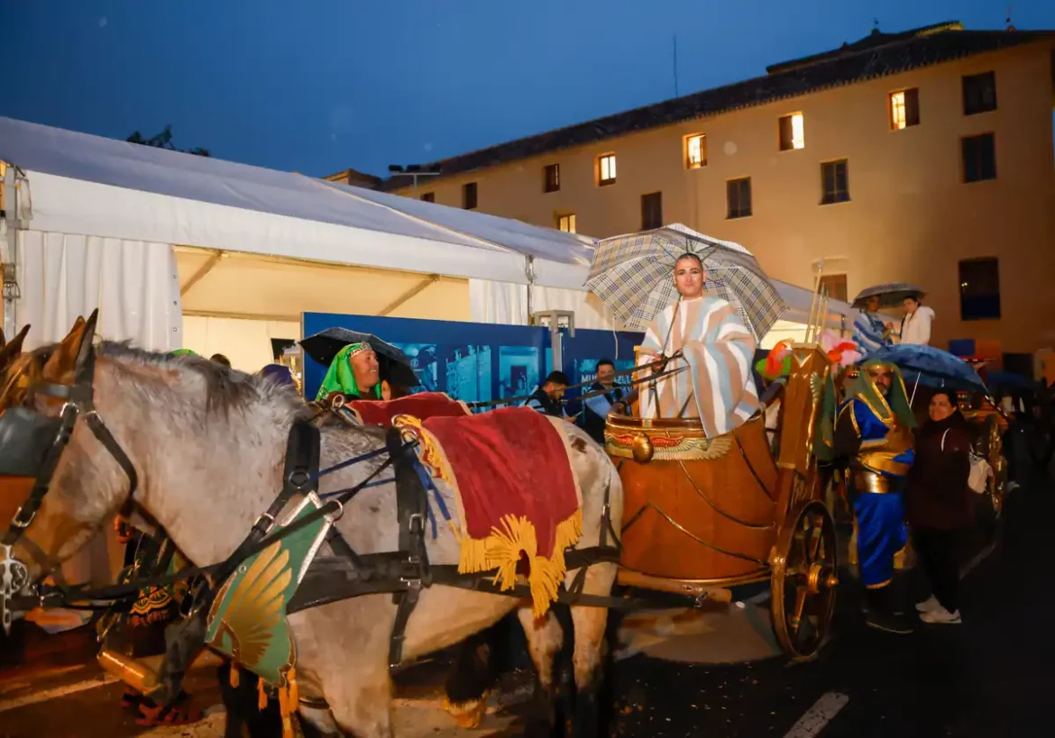 La lluvia obliga a acortar la procesión del Domingo de Ramos en Lorca