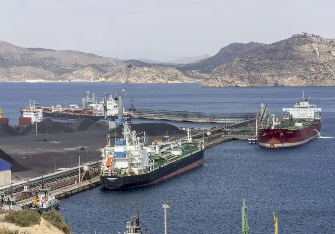 El Puerto de Cartagena recuperó en febrero el tráfico de mercancías con un 13%