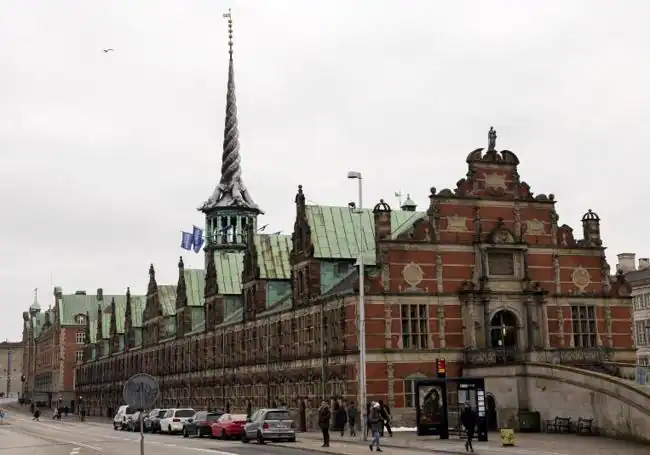 Así era el histórico edificio de la Bolsa de Copenhague.