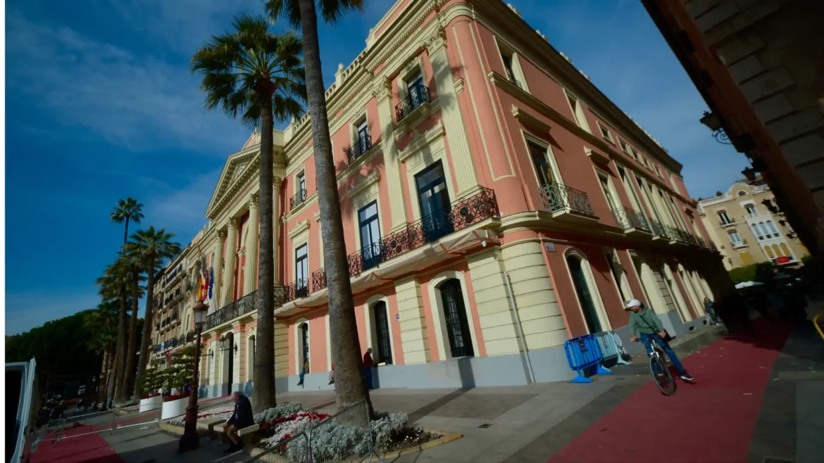 El gobierno municipal de Murcia presenta el presupuesto de 2024 a la oposición