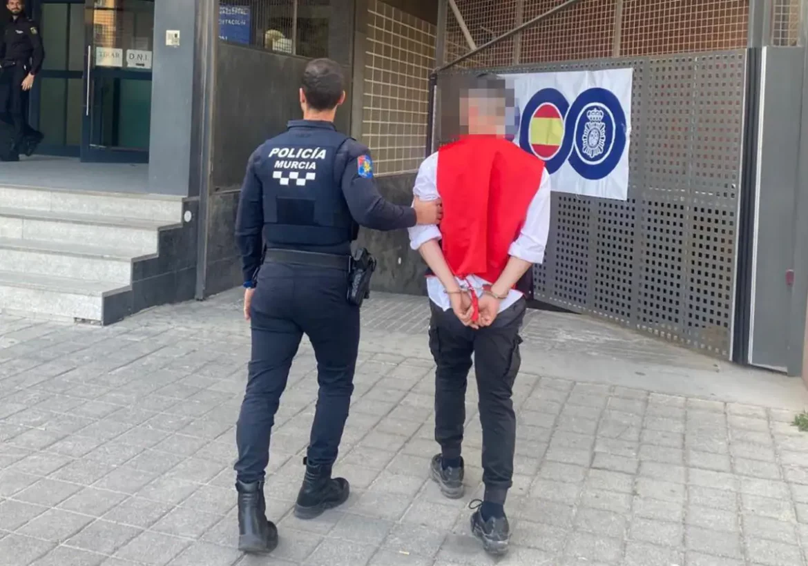 Detenido en Murcia por llevar 8 envoltorios de ketamina, 6 de MDMA y hachís el día del Bando de la Huerta