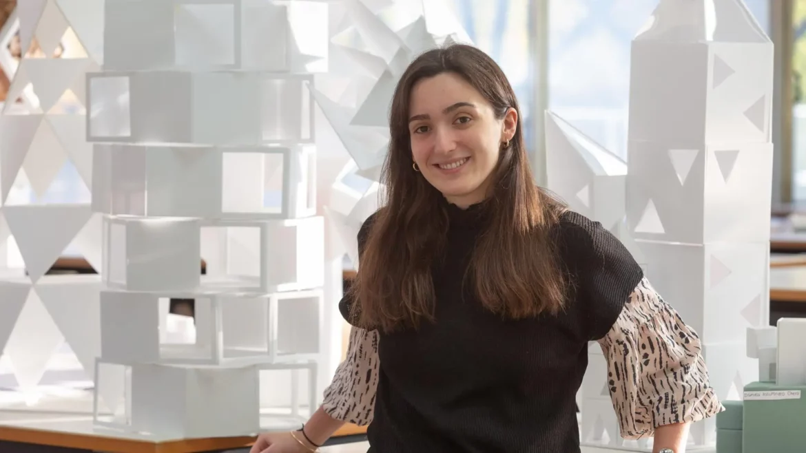 La Universidad de Stanford premia a la diseñadora cartagenera Belén García López