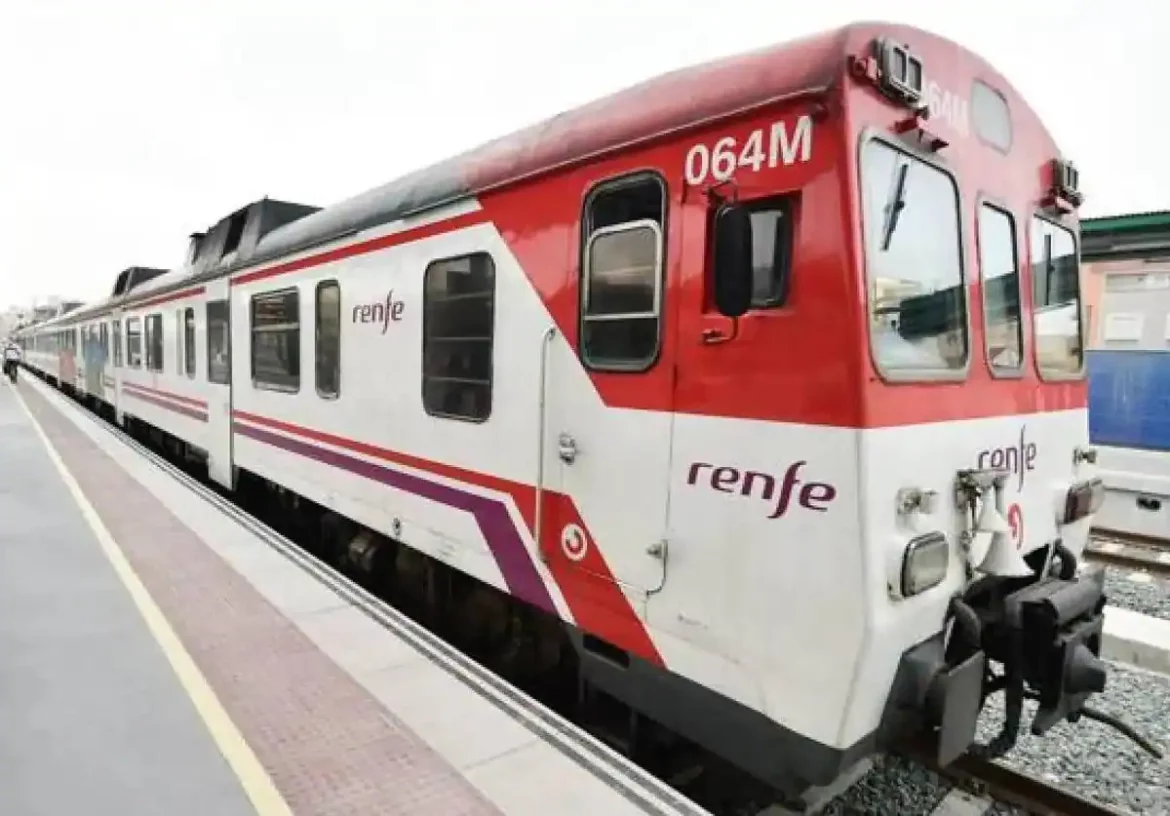 El PP acusa a Sánchez de «mentir» tras prometer reabrir la línea de tren directa entre Cartagena, Murcia y Albacete en 2024