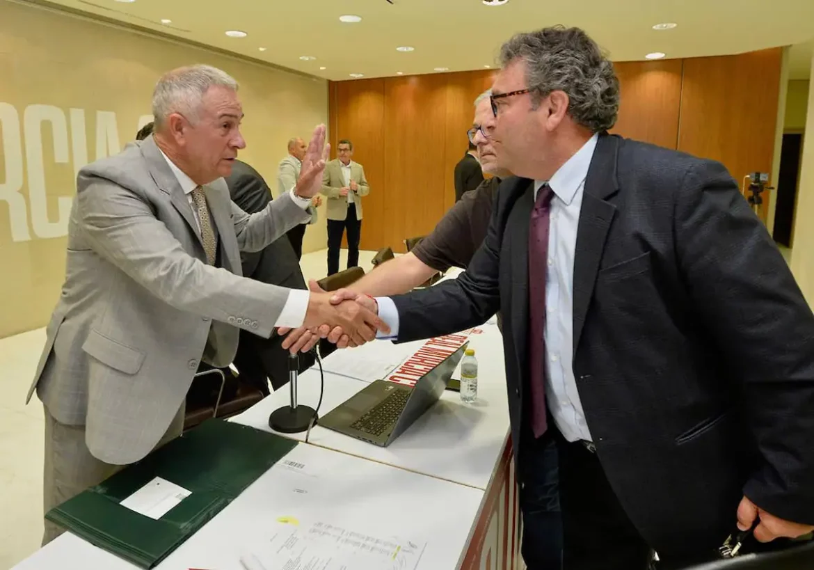 Desestimada la querella de Julián Luna contra Felipe Moreno