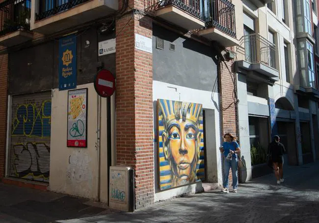 Bajo en el que se ubicaba El Portón y que guarda los restos.