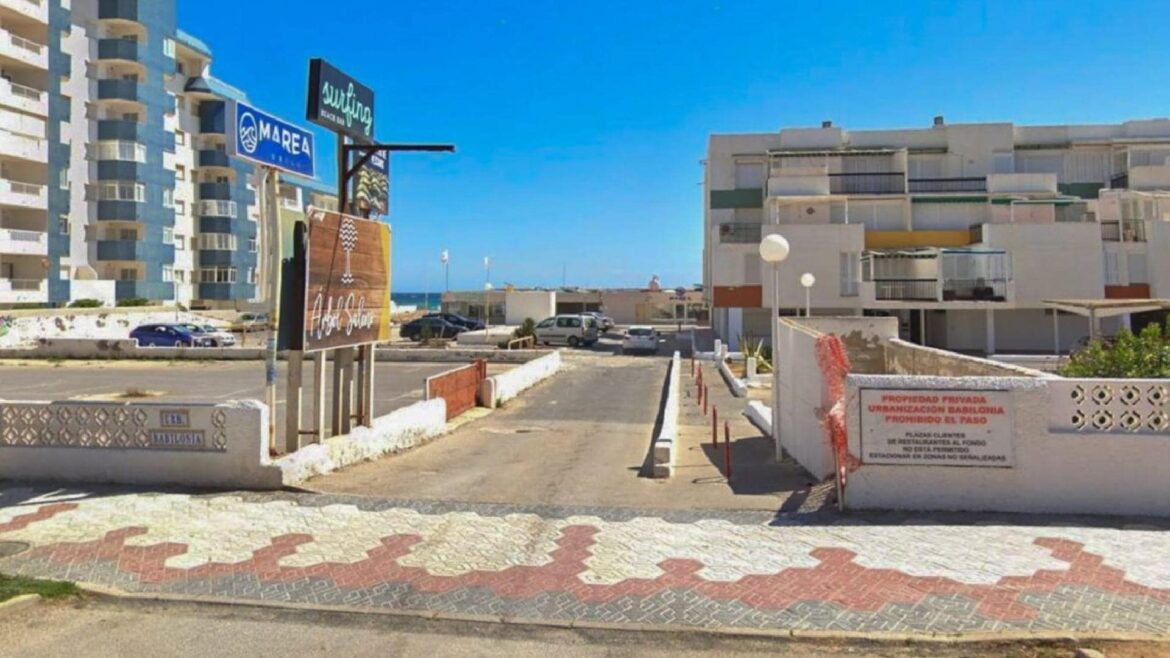 La playa del Barco Perdido de La Manga tendrá acceso directo