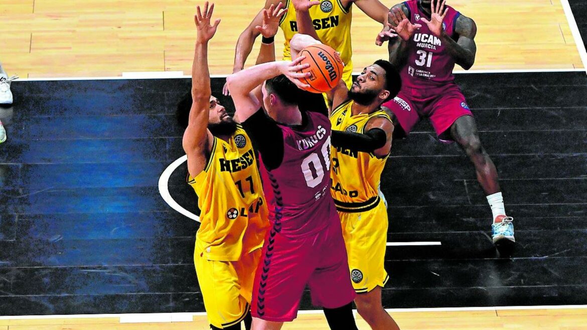 El UCAM CB viaja magullado a Málaga tras la batalla de Belgrado