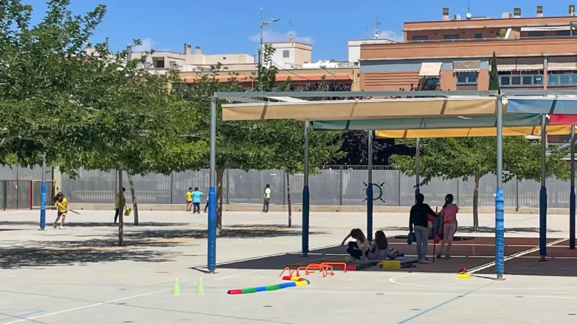 Los padres reclaman más zonas de sombra y climatización en las aulas de Lorca