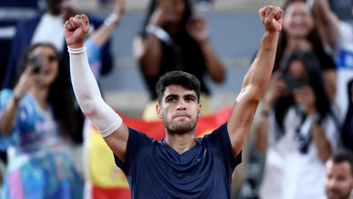 Alcaraz pasa por encima de Wolf en un cómodo debut en París