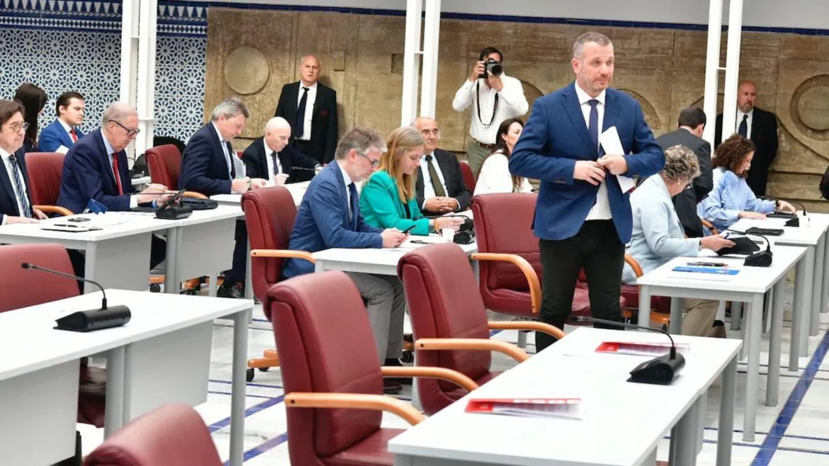 La Asamblea Regional autoriza el inicio de los trabajos para reformar la ley del Mar Menor