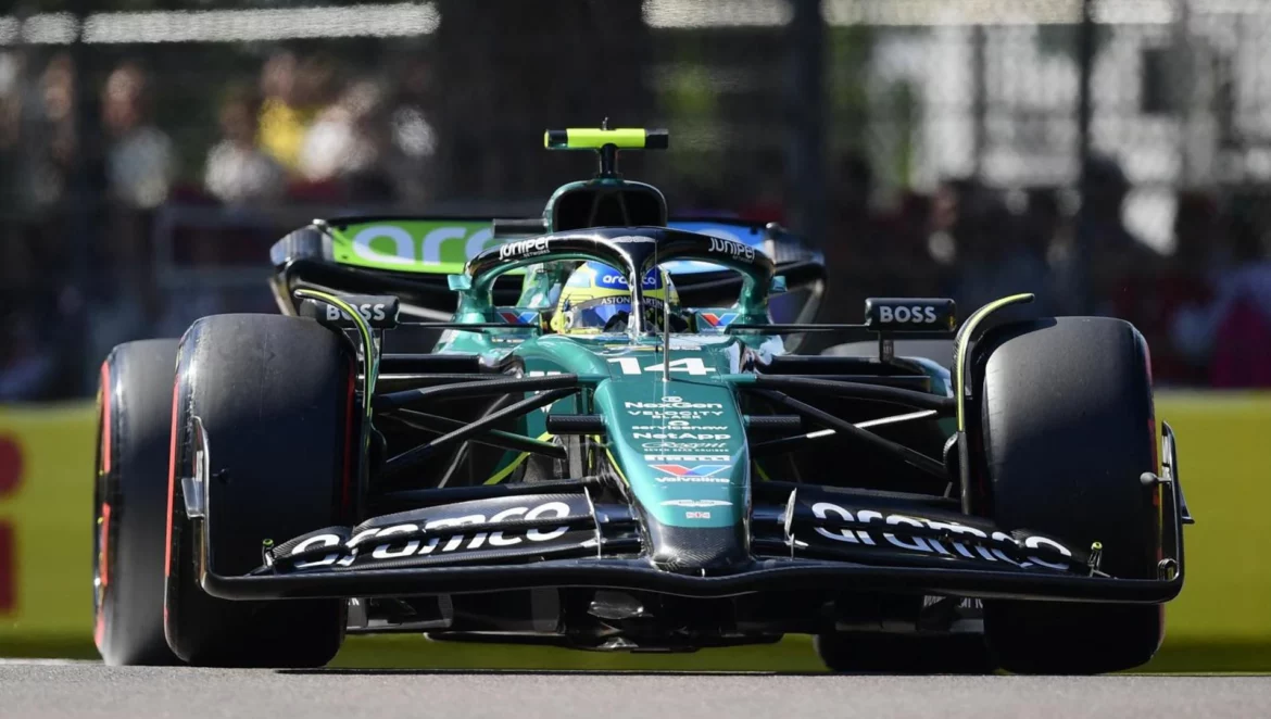 Pesadilla para Alonso, que saldrá penúltimo en Imola con un coche remachado