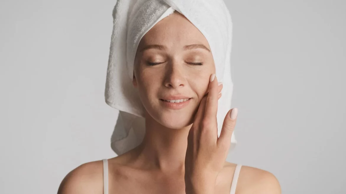 Doble limpieza facial: estos son los errores más comunes al realizar este ritual de belleza