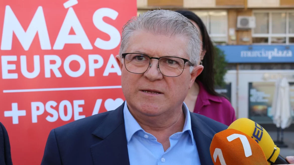Vélez: «Miras ha demostrado su bajeza moral calificando a los palestinos como ‘talibanes’»