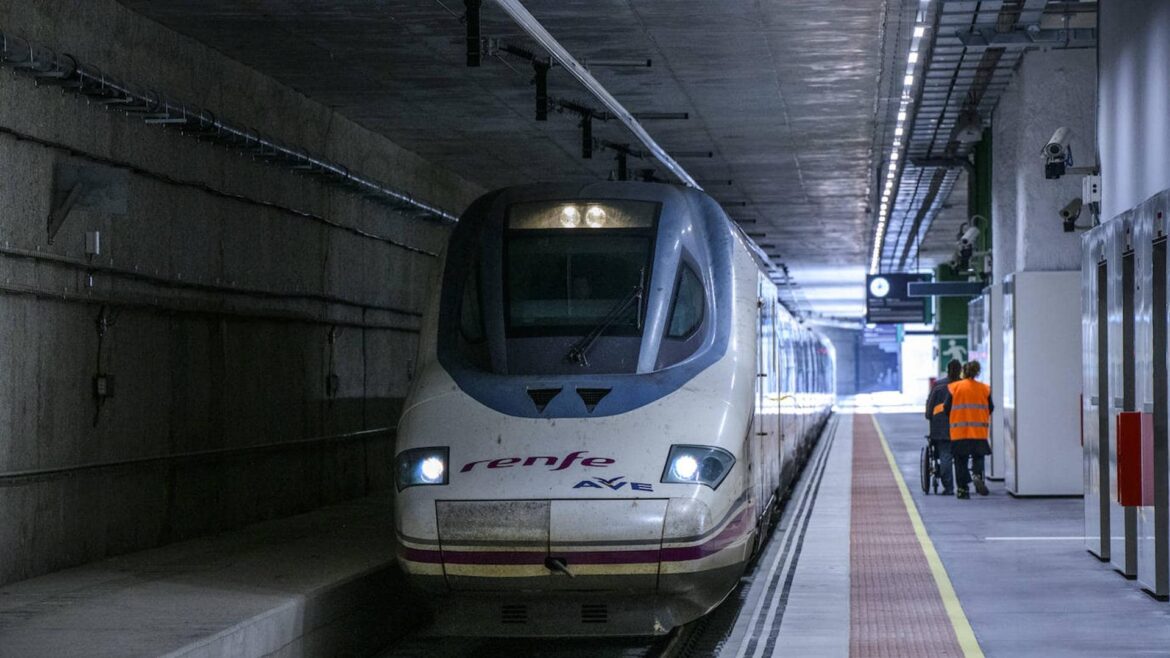 Vuelve el programa ‘Verano Joven’: el Gobierno renovará los descuentos a jóvenes para viajar en autobús y tren